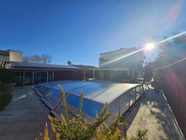 Lunel (34400) Grande maison composée de 2 appartements - 34400 - Lunel