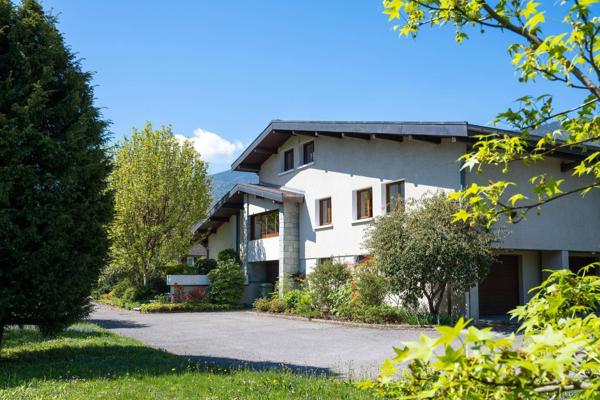 Maison à vendre - Saint-Jorioz 7 pièces de 206.65 m²