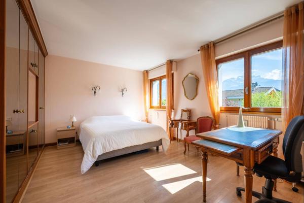 Maison à vendre - Saint-Jorioz 7 pièces de 206.65 m²