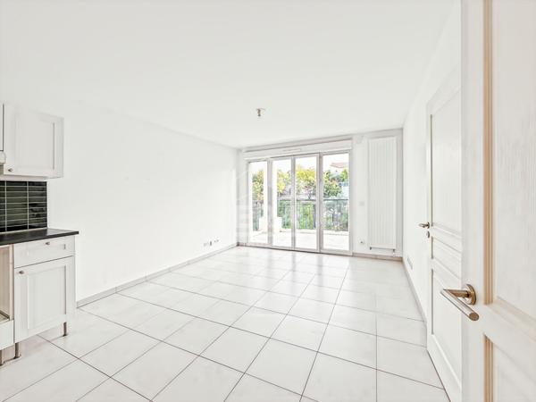 À vendre Appartement T2 de 39 m² + terrasse 6,5m² + parking fermé Résidence Espace et Jardin