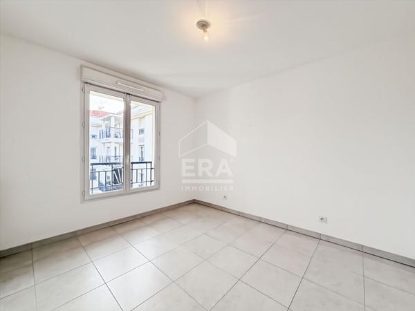À vendre Appartement T2 de 39 m² + terrasse 6,5m² + parking fermé Résidence Espace et Jardin