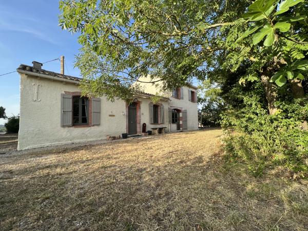 Maison T4 avec garage et dépendance sur un terrain d'un hectare