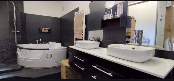 Maison 6 pièces de 185m²