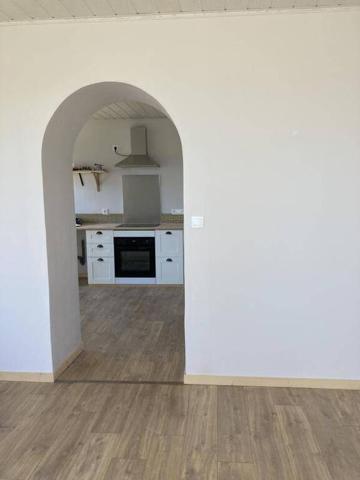 Appartement T3 en rez de chaussé dans villa / 43800 Beaulieu