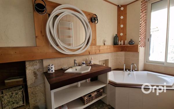 Maison à vendre    5 pièces •  Le Gua