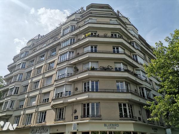 RENNES - Champ de Mars, Grand appartement T2 de 63 m² avec cave