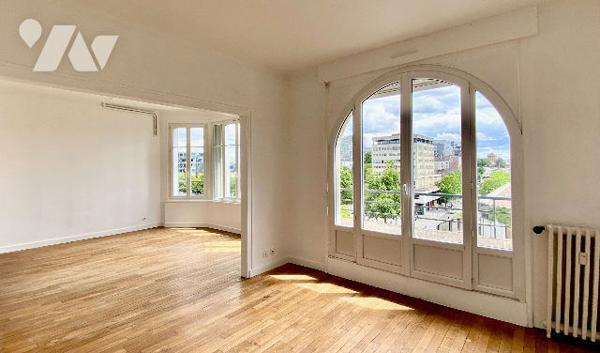 RENNES - Champ de Mars, Grand appartement T2 de 63 m² avec cave
