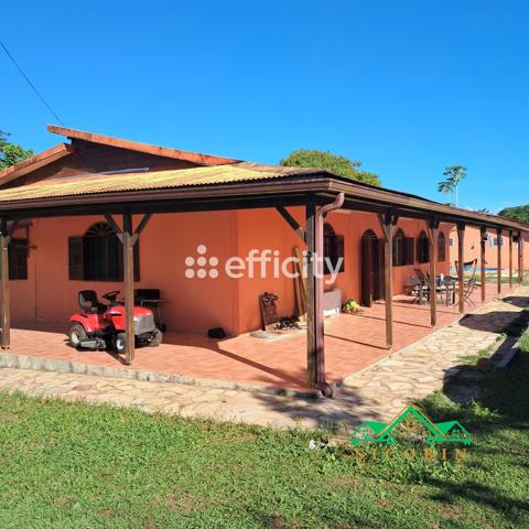 Maison
         6 pièces
        - 160 m² 455 000 € *