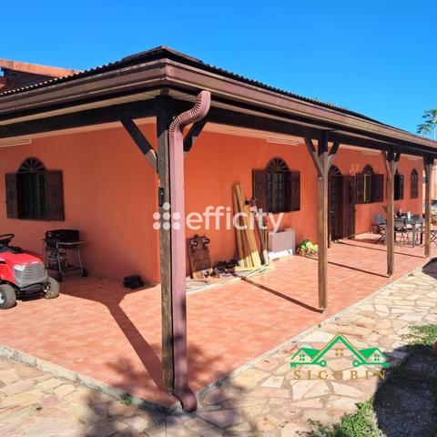 Maison
         6 pièces
        - 160 m² 455 000 € *