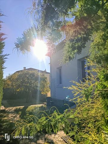 À vendre - Maison individuelle, 5 pièces située à Aubenas (07200)