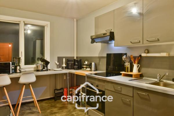 Appartement T4 lumineux avec balcon, et stationnement privatif