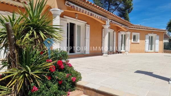 Villa
                                                                                                                                                                                                                                                                                                                        5 pièce(s)                                                                                                                                                                                                          4 chambre(s)                                                                                                                                                                                                          155  m²