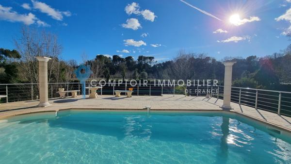 Villa
                                                                                                                                                                                                                                                                                                                        5 pièce(s)                                                                                                                                                                                                          4 chambre(s)                                                                                                                                                                                                          155  m²