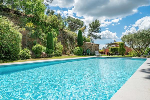 Location Maison de luxe Aix-en-Provence 5 Pièces 170 m²