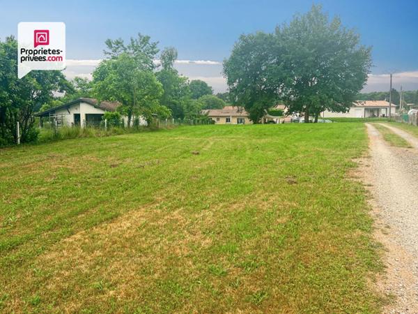 BAZAS - Terrain à bâtir non viabilisé de 1770m2