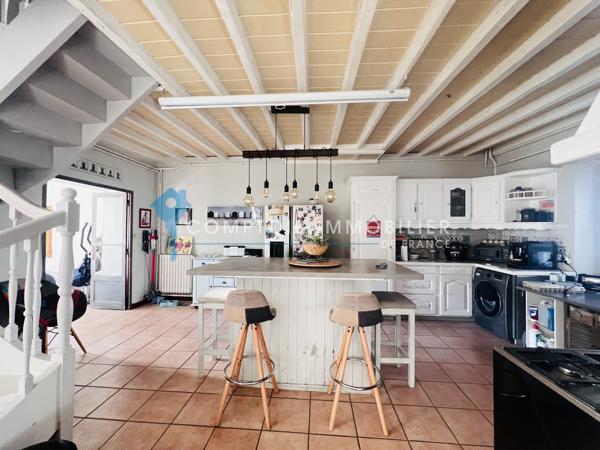 Maison
                                                                                                                                                                                                                                                                                                                        6 pièce(s)                                                                                                                                                                                                          4 chambre(s)                                                                                                                                                                                                          121.15  m²
