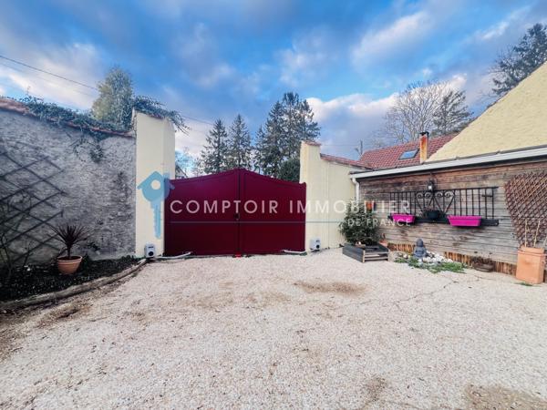 Maison
                                                                                                                                                                                                                                                                                                                        6 pièce(s)                                                                                                                                                                                                          4 chambre(s)                                                                                                                                                                                                          121.15  m²