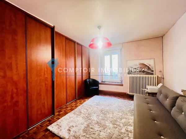 Maison
                                                                                                                                                                                                                                                                                                                        6 pièce(s)                                                                                                                                                                                                          4 chambre(s)                                                                                                                                                                                                          121.15  m²