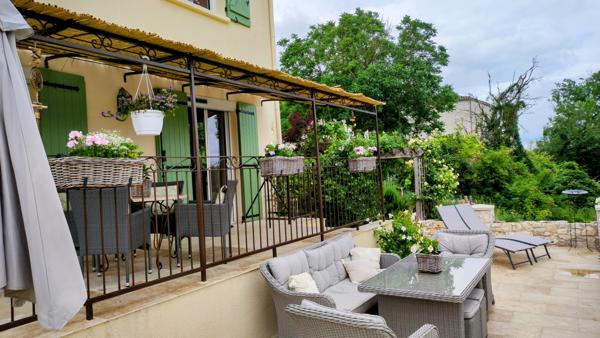 Brassac (82190) Maison de campagne avec piscine et grange et gîte