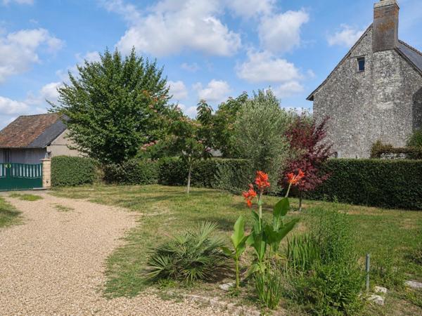 Maison T6 –Centre-village proche Noyant-Villages