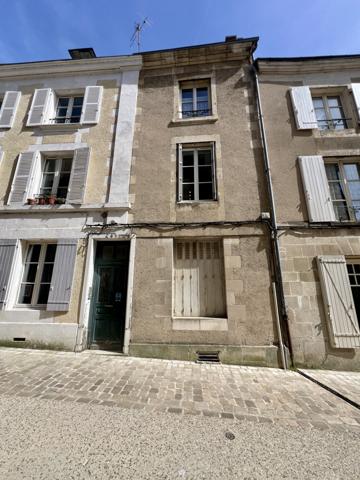 Poitiers (86000) T4 de charme avec vue imprenable sur la cathédrale