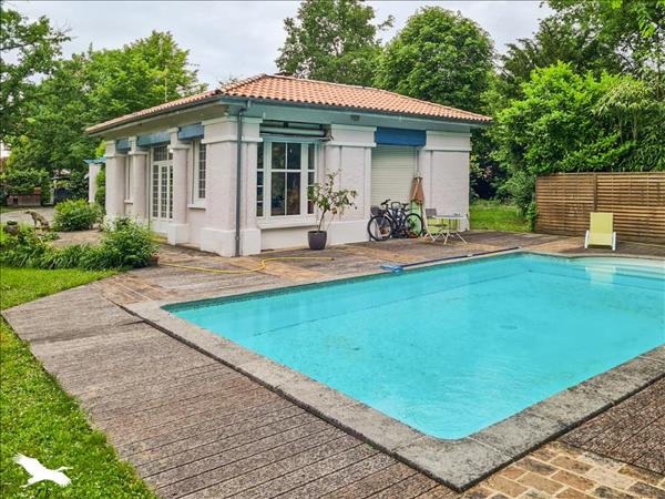 Maison à vendre |  Pessac |  7 pièces | 200 m²