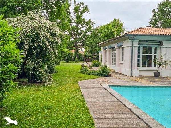 Maison à vendre |  Pessac |  7 pièces | 200 m²