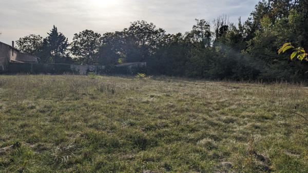 Terrain viabilsé de 1135 m2 proche centre de Cissé