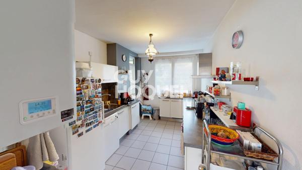Appartement à vendre de 6 pièces de 138.4 m²