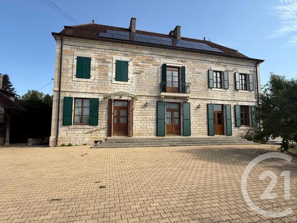 Maison à vendre  14 pièces - 332,66 m2 CHAMBLAY - 39