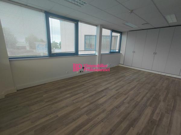 BUREAUX - 348 M2 - CONCARNEAU