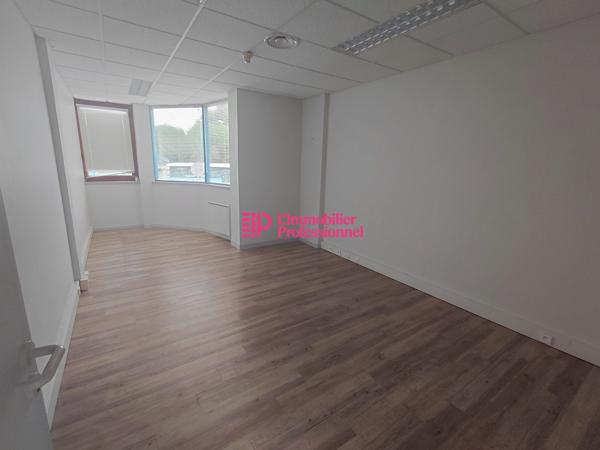 BUREAUX - 348 M2 - CONCARNEAU
