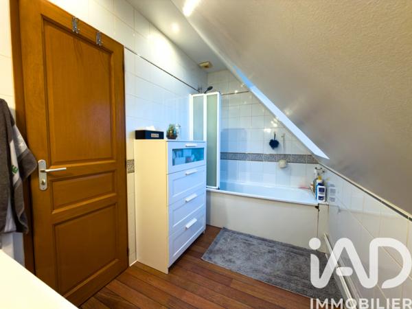 Maison à vendre 5 pièces 133 m² Sainte-Croix-sur-Buchy