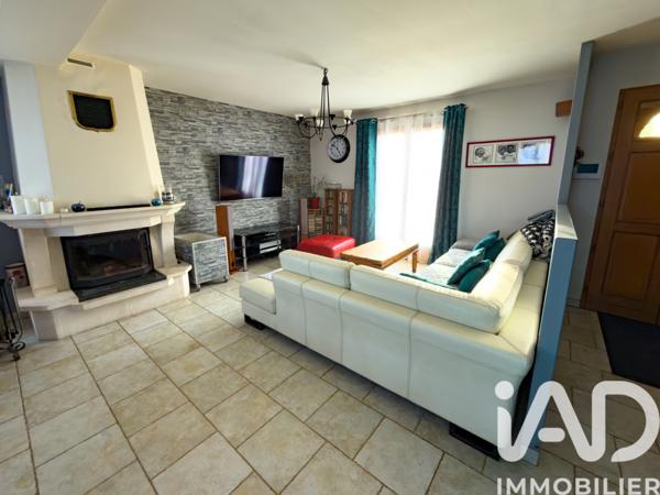 Maison à vendre 5 pièces 133 m² Sainte-Croix-sur-Buchy