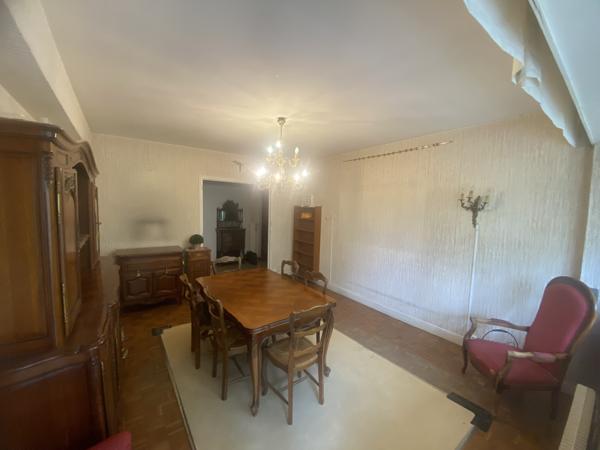 Appartement
         3 pièces
        - 84 m² Exclusivité 169 000 € *