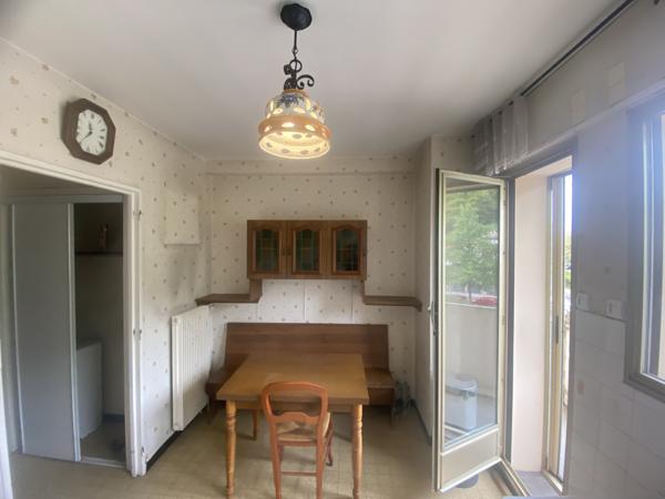 Appartement
         3 pièces
        - 84 m² Exclusivité 169 000 € *