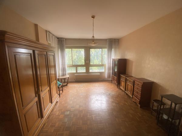Appartement
         3 pièces
        - 84 m² Exclusivité 169 000 € *