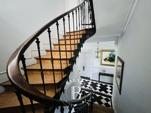 Douai, Maison de ville 4 Chambres -  240 m² à vendre
