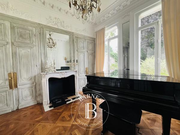 Douai, Maison de ville 4 Chambres -  240 m² à vendre
