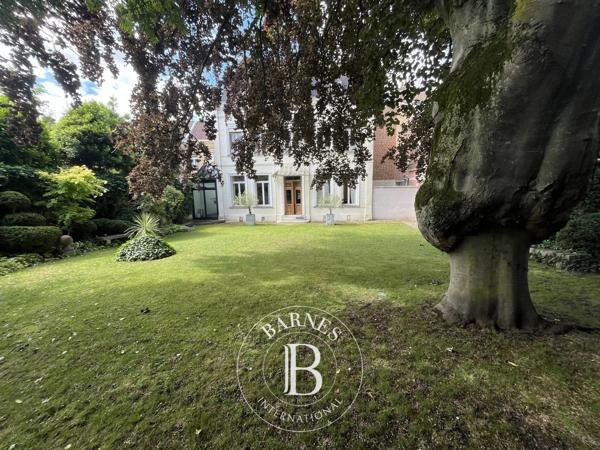 Douai, Maison de ville 4 Chambres -  240 m² à vendre