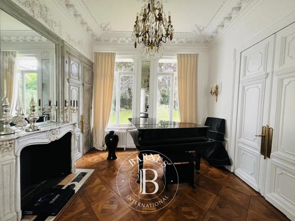 Douai, Maison de ville 4 Chambres -  240 m² à vendre
