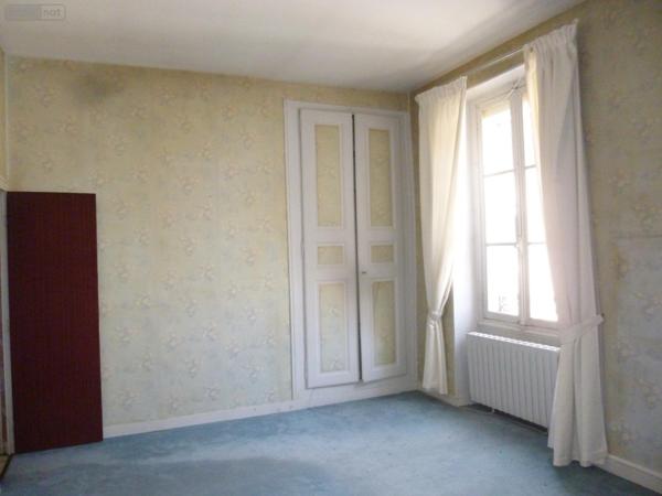 Maison de ville à vendre à Cosne-Cours-sur-Loire dans la Nièvre (58200), ref : ST 244
