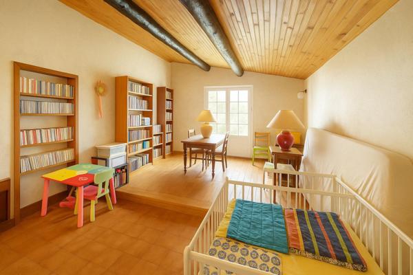 Maison familiale de 130 m² avec piscine – Cruis (04)