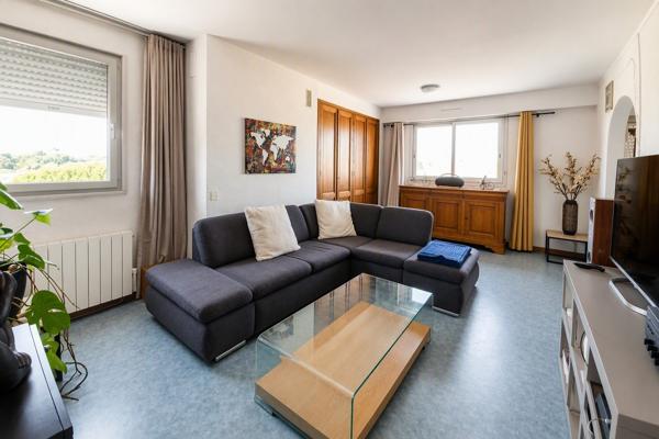 Annexe + appartement + appartement