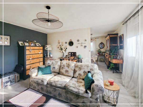 Appartement à vendre 3/4 pièces, cave et parking