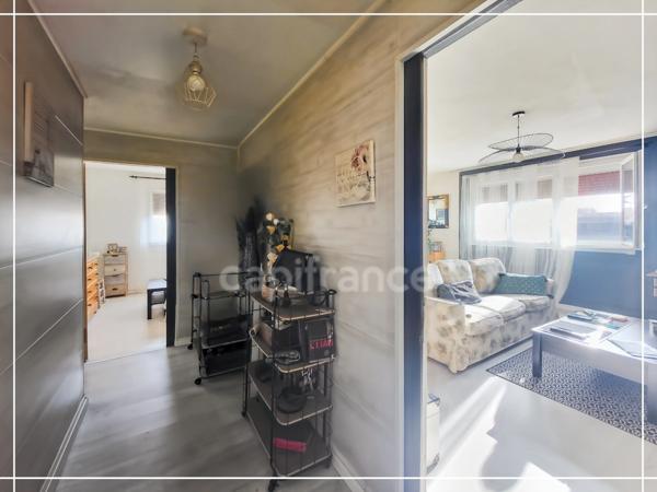 Appartement à vendre 3/4 pièces, cave et parking