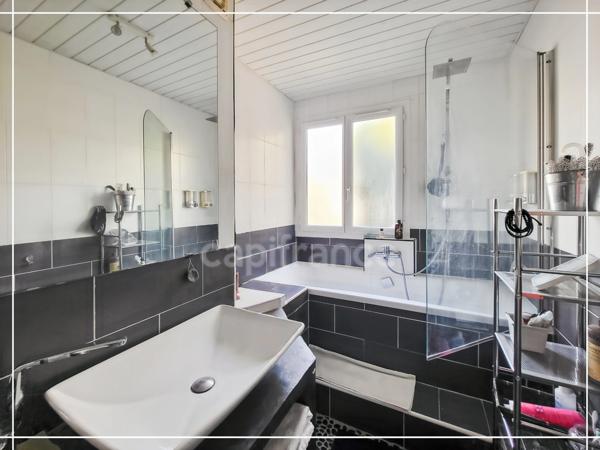 Appartement à vendre 3/4 pièces, cave et parking