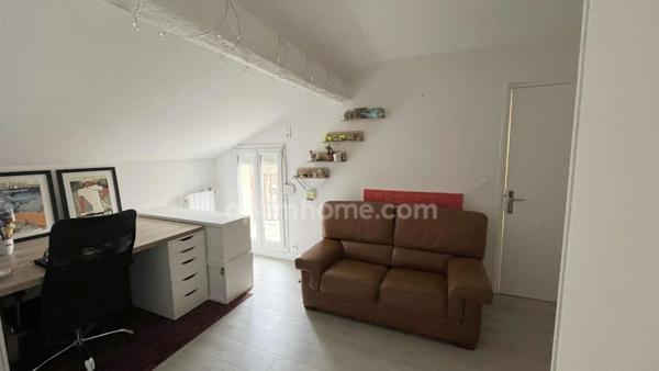ARGENTEUIL (95, VAL D'OISE) - Duplex 3 pièces F3-T3 - 45,92 m² (52 m² au sol) - Jardin - Stationnement - Très proche centre-ville et toutes commodités - A 30 min porte à porte de Paris Saint-Lazare