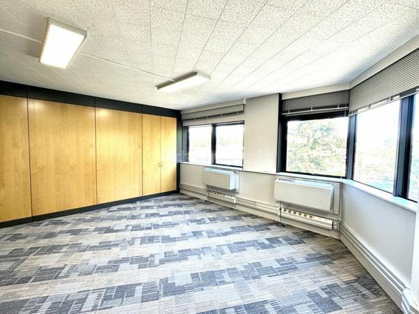 BUREAUX à LOUER de 342 m²