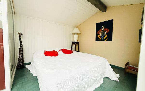 Maison à vendre    7 pièces • 222,07 m2 Saint-Vincent-de-Tyrosse